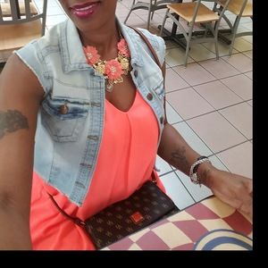 Meet your Posher, Kendra l